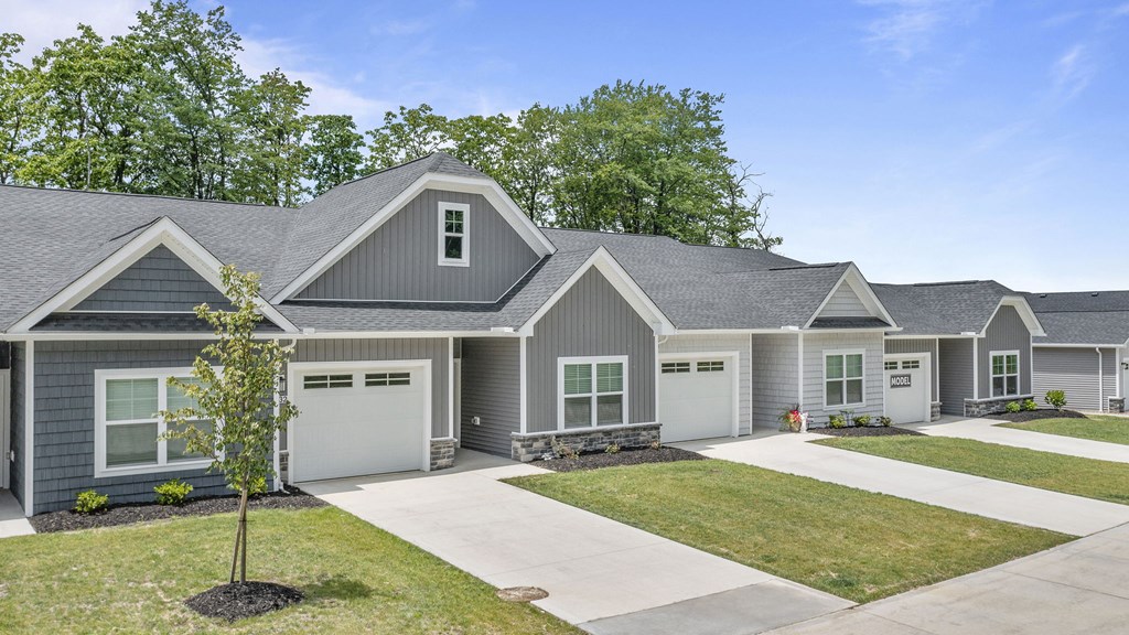 Village At Hinckley Oaks