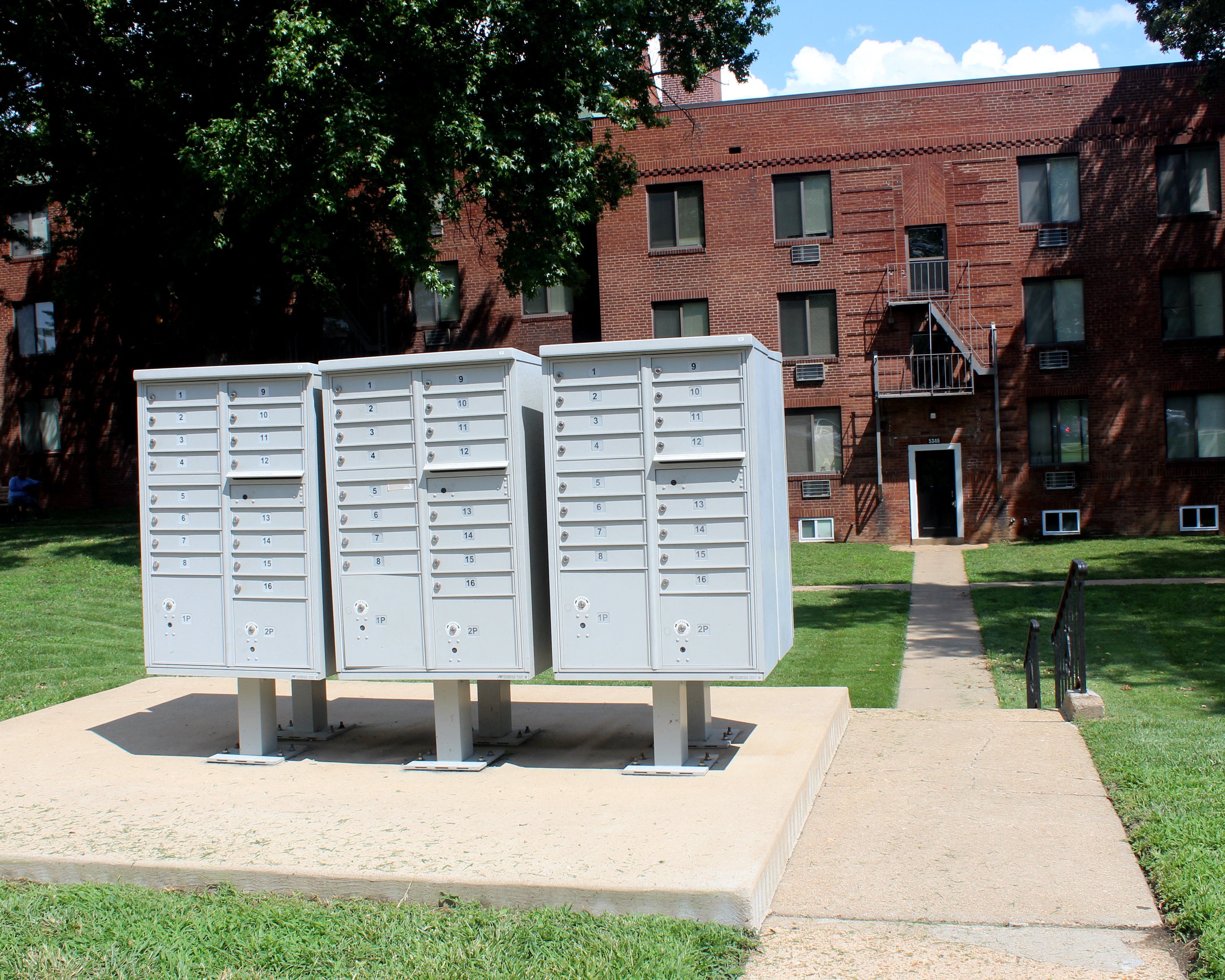 Photos and Video of Lucas Hunt Village Apartments in St. Louis, MO