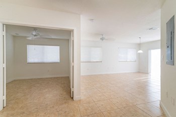 14548 SW 284th Street 1-3 Beds Apartment, Affordable for Rent - Photo Gallery 4