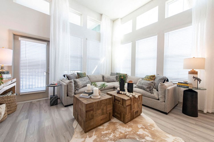 Urbon @ Nona Apartment Homes