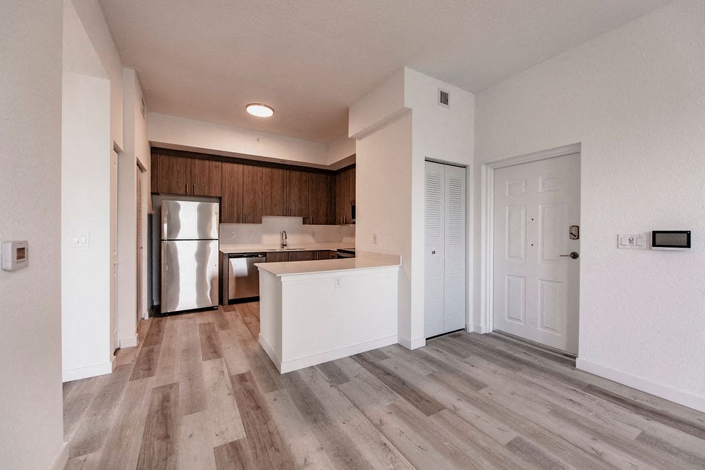 Sonata Apartment Homes_Kitchen and Dining Area