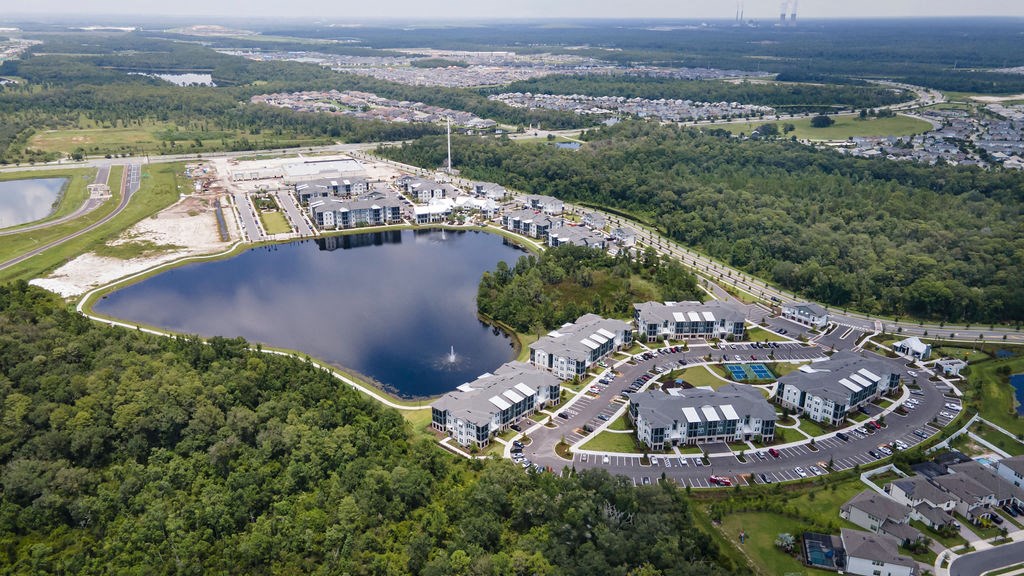 Urbon Nona Apartment Homes Exterior lake arial view