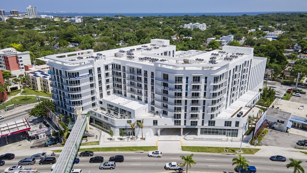 Platform 3750 Apartment Homes