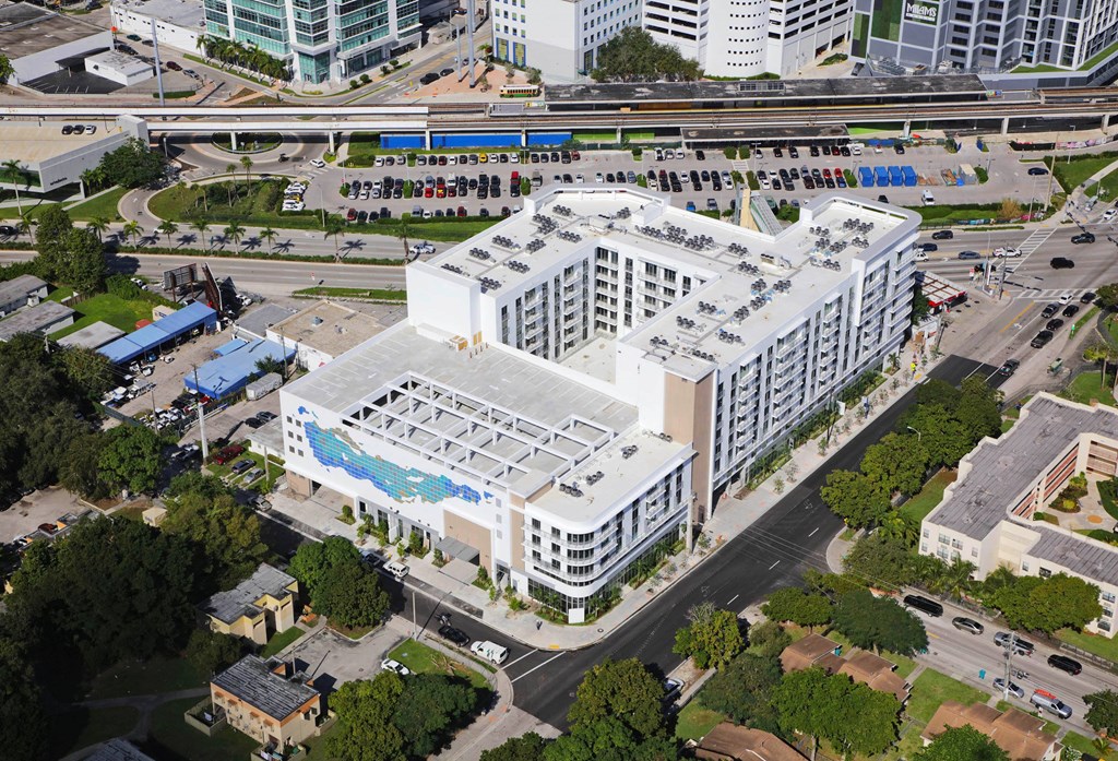 Platform 3750 Apartment Homes