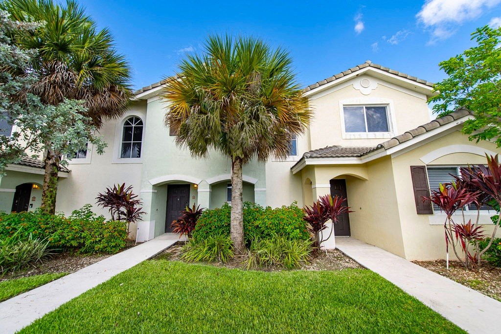 Villa Capri II Town Home