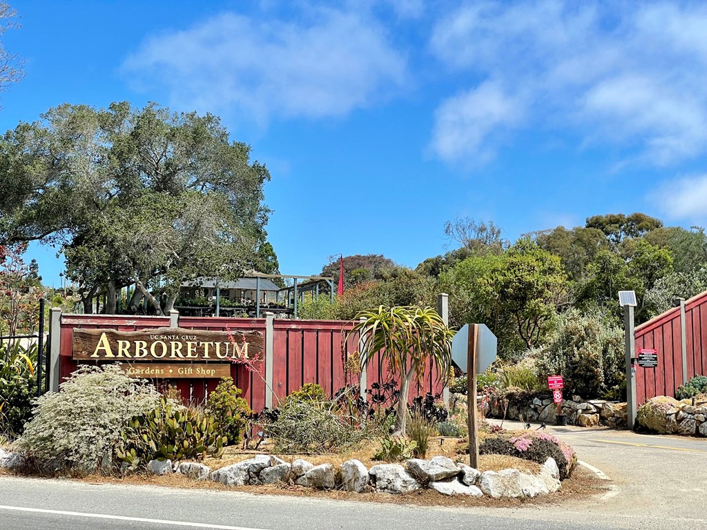 UCSC Arboretum at Westmont Place Townhomes Apartments, Santa Cruz, California
