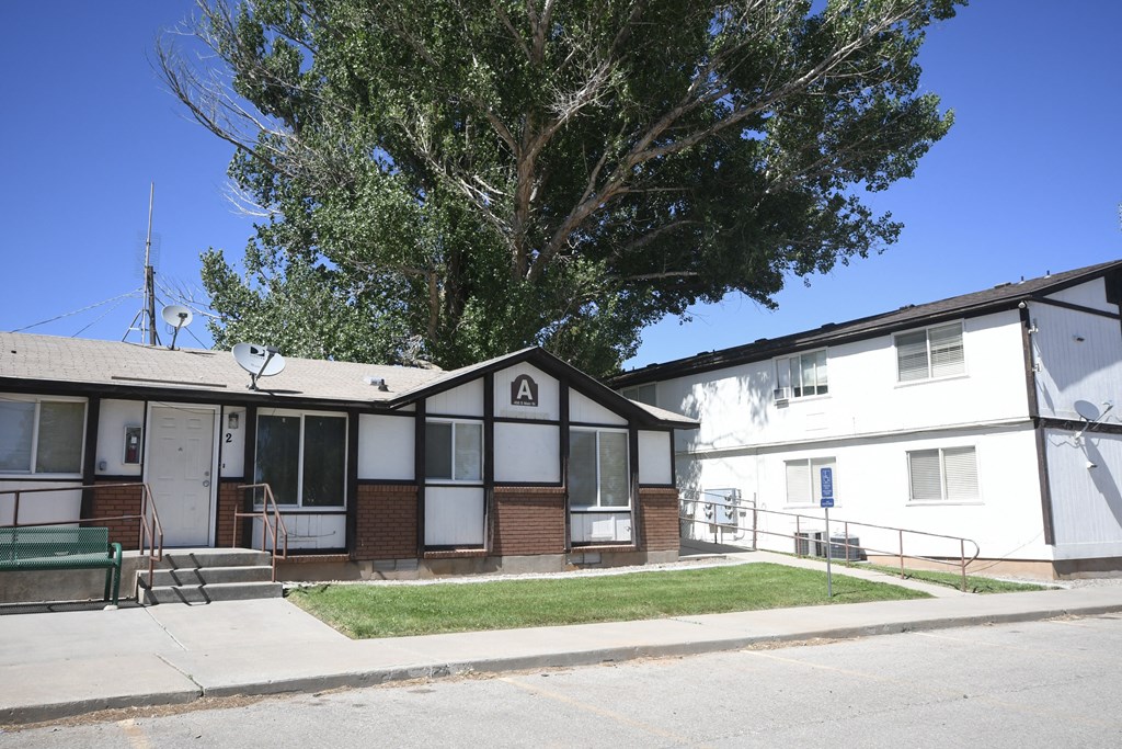 the building in which the apartment is located