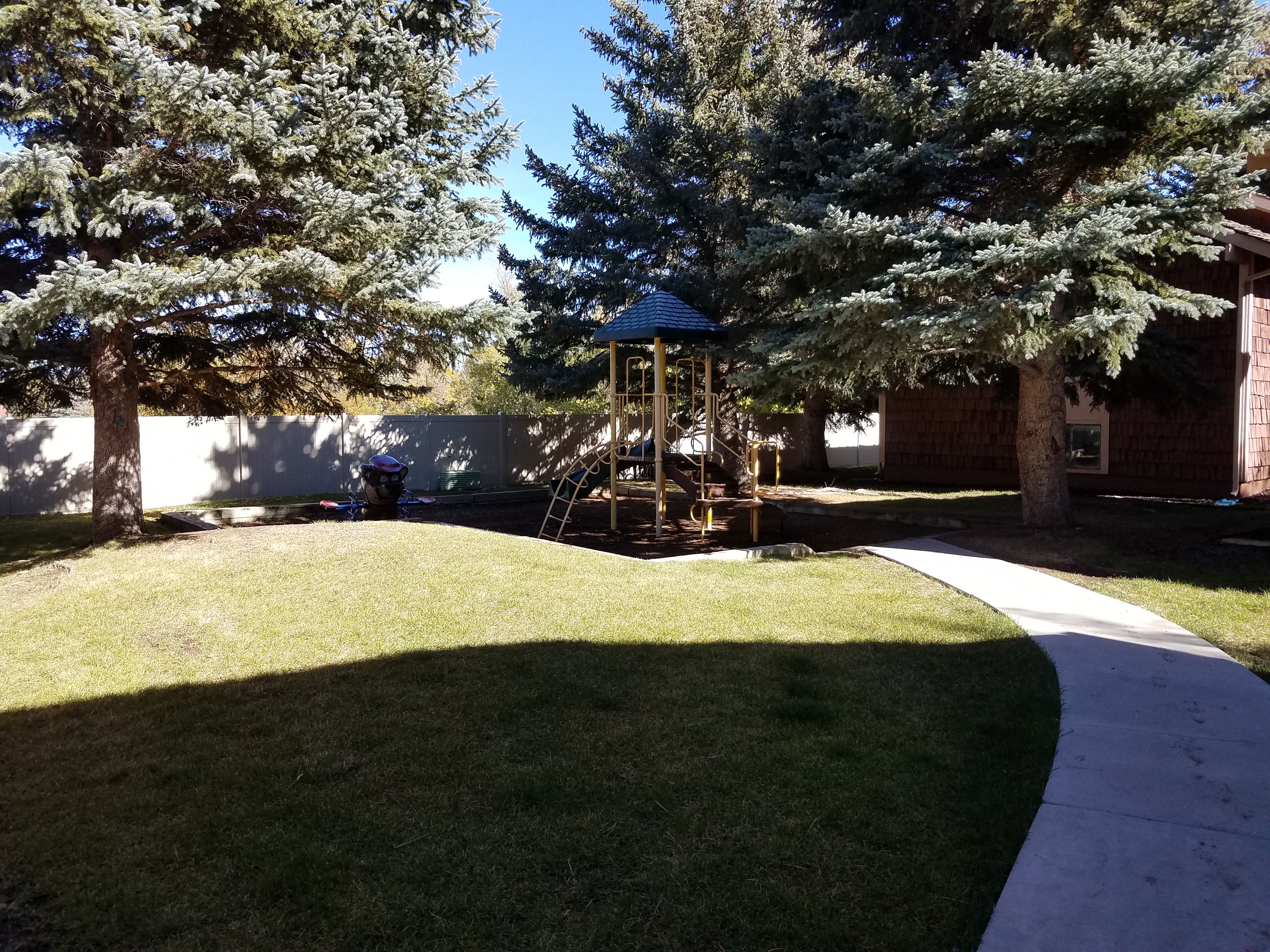 Holiday Village Apartments