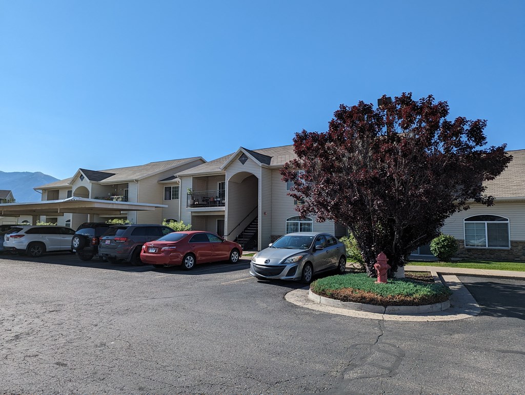 Aspen Court Exterior