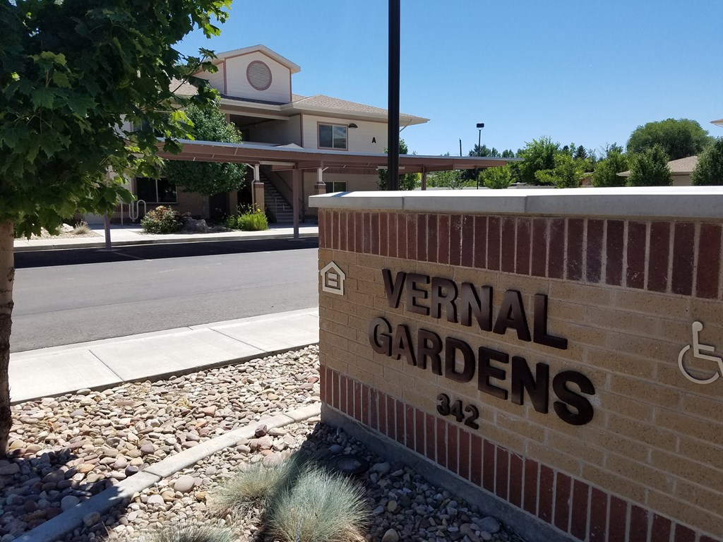 Vernal Gardens Sign