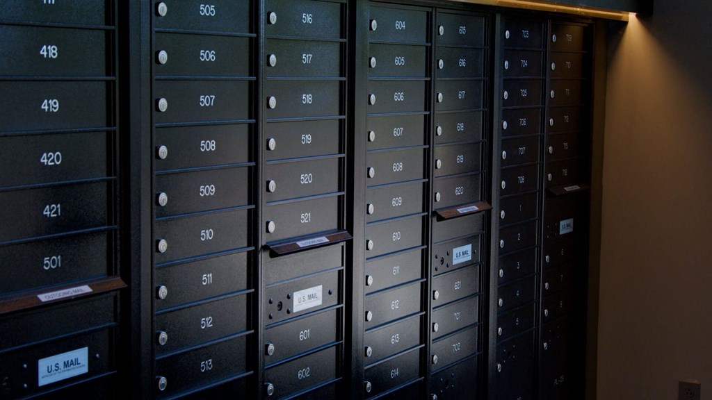 Package Services at The Pearl, Fort Wayne