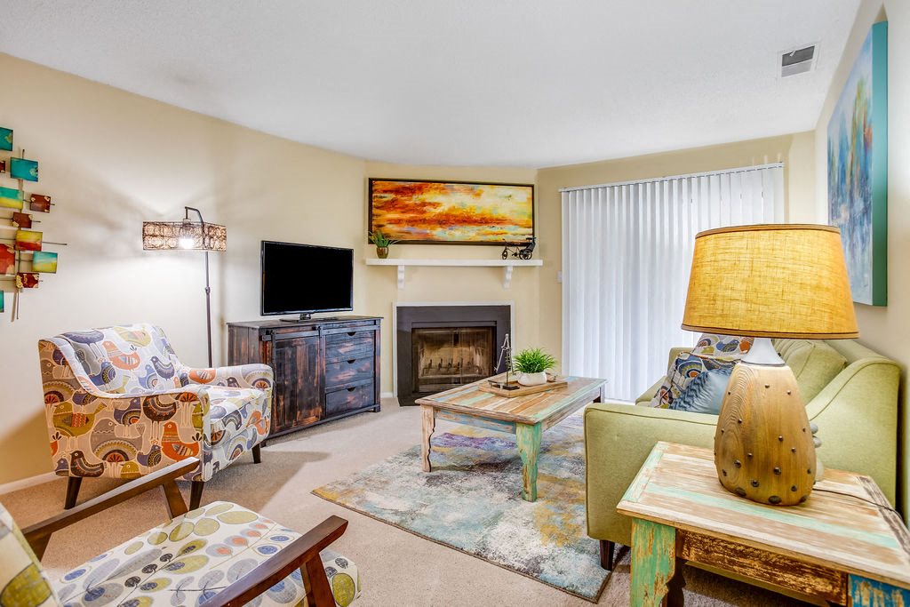 Royal Pines Apartments