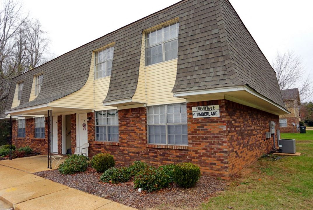 2201 48th Street East 1-3 Beds Apartment, Townhouse for Rent - Photo Gallery 35