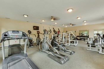 1409 Roper Mountain Road 1-3 Beds Apartment for Rent - Photo Gallery 3