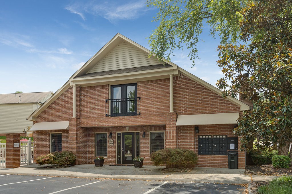 the building where the hotel is located