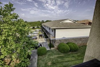 Executive Lodge Apartments exterior in Huntsville, AL - Photo Gallery 2
