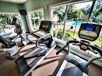 Fitness Center Hampton Falls Apartments, Huntsville Alabama - Photo Gallery 6
