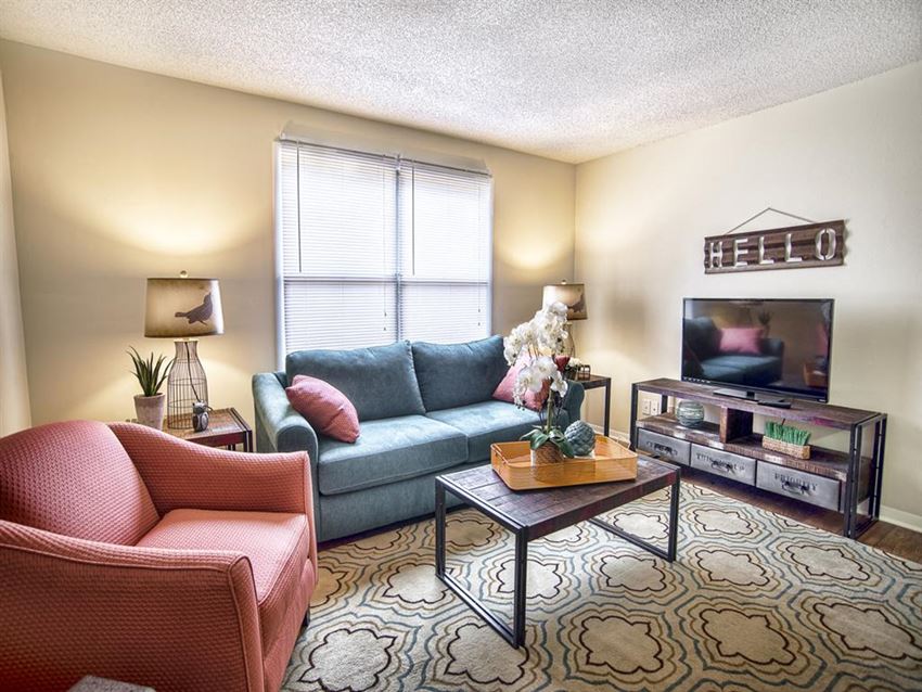 The Overlook Apartment Homes, 1500 Sparkman Drive N.W., Huntsville, AL