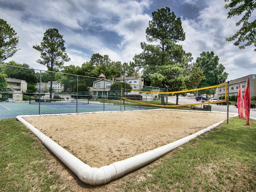 The Overlook Apartment Homes, 1500 Sparkman Drive N.W., Huntsville, AL