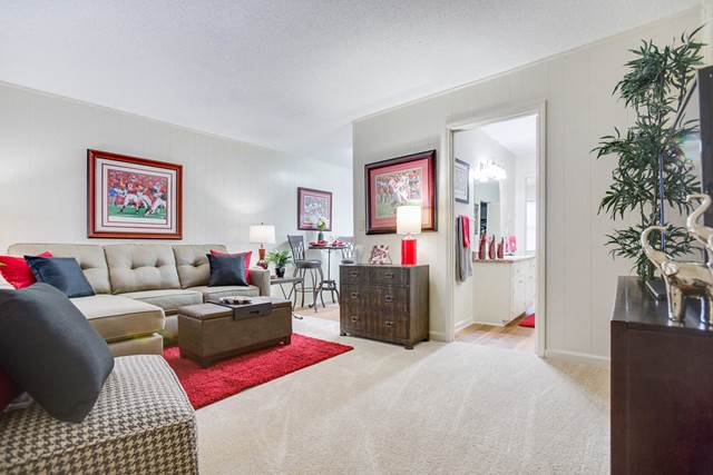 1-bedroom apartment at Brookstone Apartment Homes in Tuscaloosa, AL