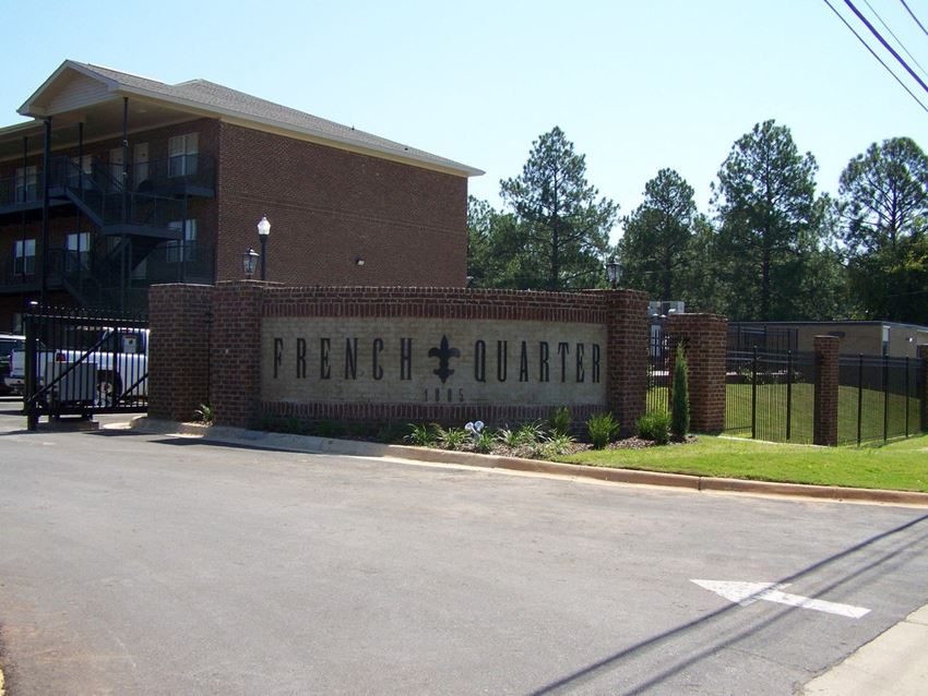 French Quarter Apartments Tuscaloosa, AL Welcome Sign - Photo Gallery 1