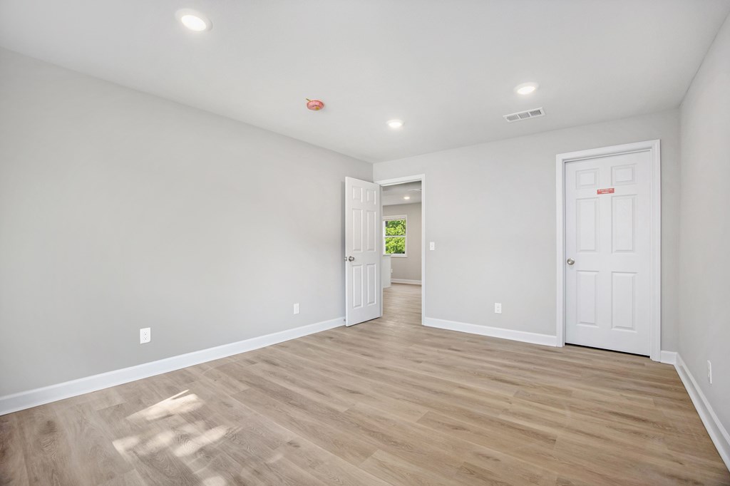 Unfurnished Bedroom at Palisades Apartments, Kansas City