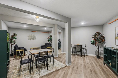 Dining at Mayfair Apartments, Kansas City, Missouri
