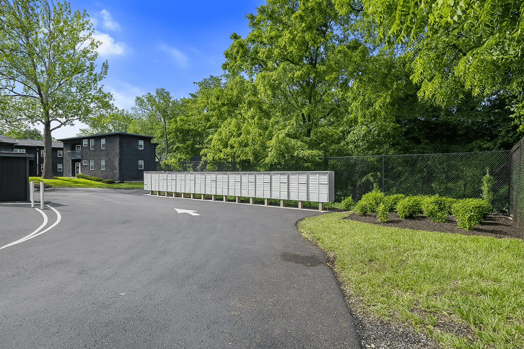 Driveway Path at Palisades Apartments, Kansas City, MO