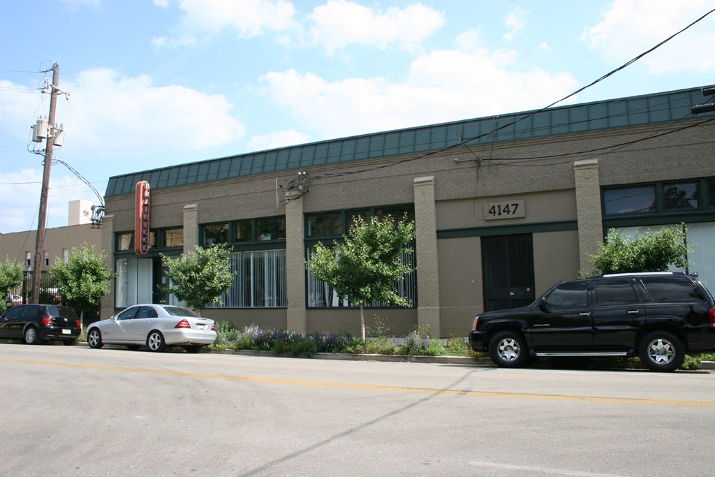 4153 and 4147 Commerce