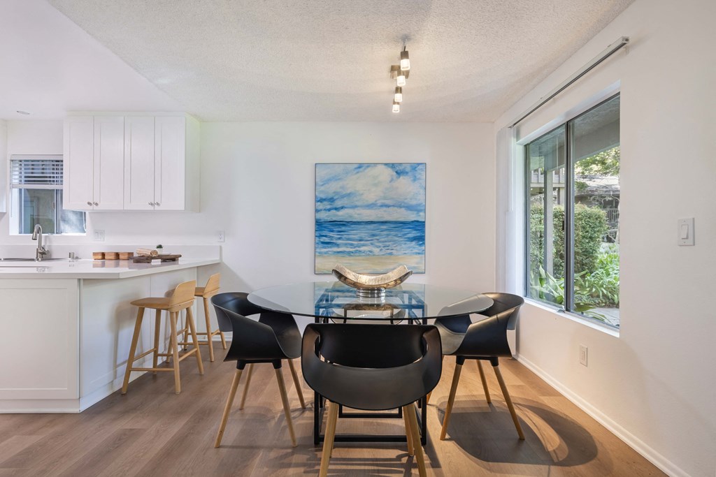 Dining Room at The Aspens Fairhaven, California