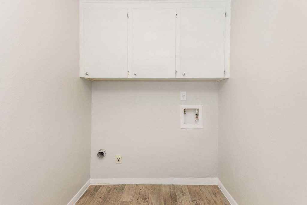 Washer Dryer Connection at Castlewood Apartments, Clute