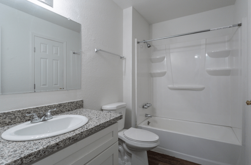 Luxurious Bathroom at Castlewood Apartments, Clute, 77531