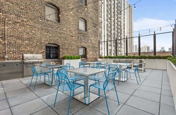 City outdoors dining