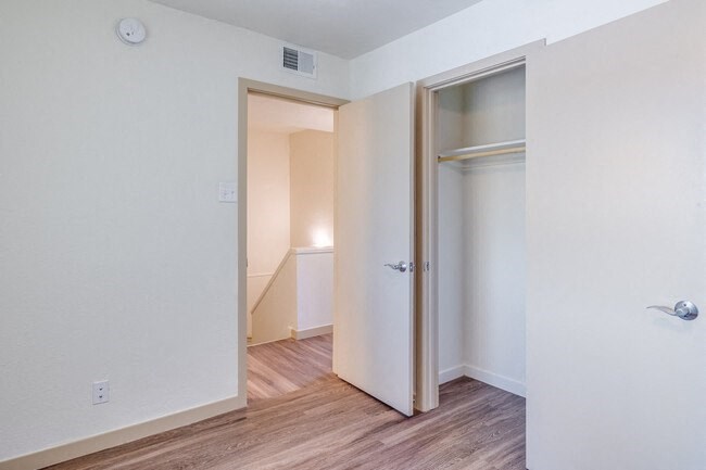 Foothills Village apartment bedroom