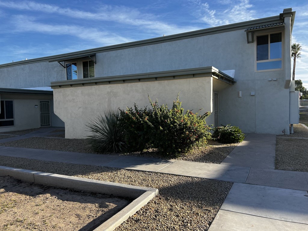 Foothills Village exterior apartment buildings