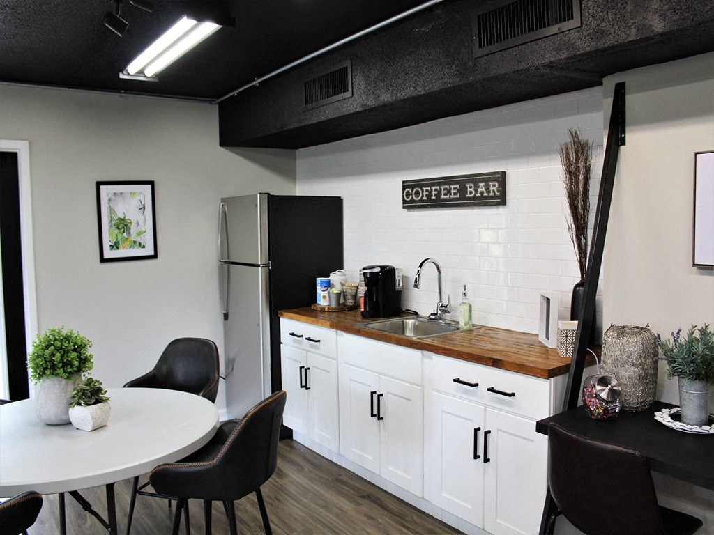 Eat In Kitchen at Capital Flats & Magnolia Square Apartments, Raleigh, NC, 27601