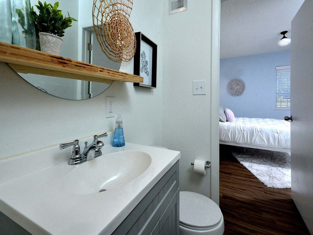 Modern Bathroom at Capital Flats & Magnolia Square Apartments, Raleigh, NC, 27601