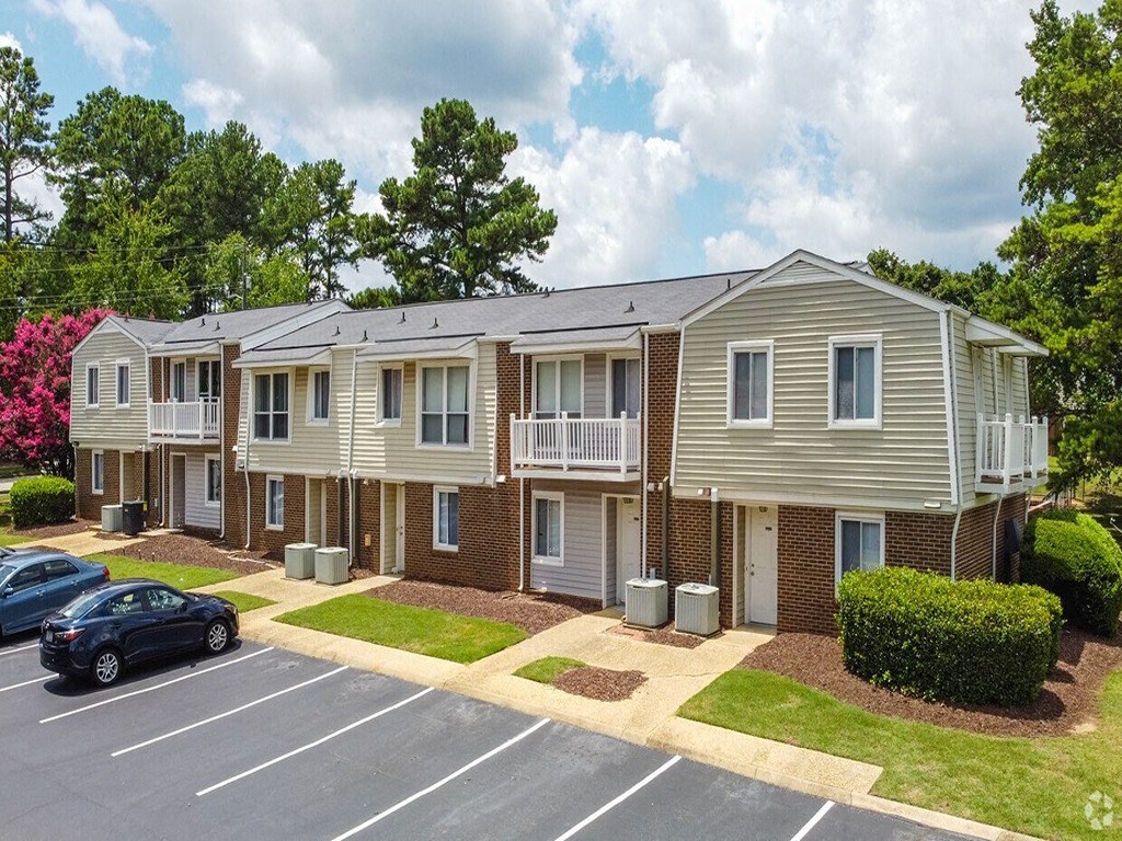 Exterior View at Colony Townhomes, Raleigh, 27609