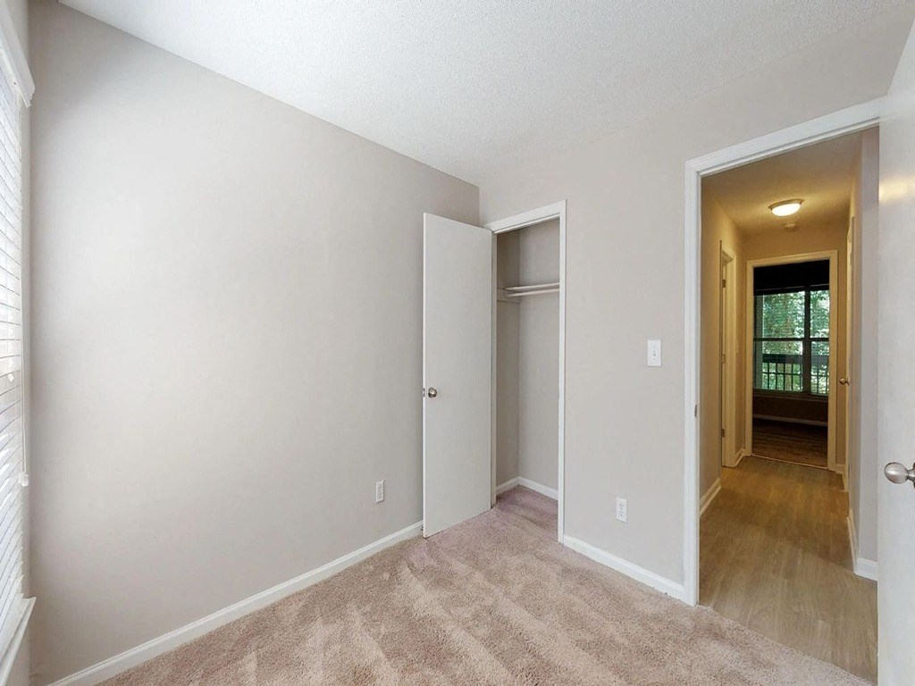 Unfurnished Bedroom at Willow Bend Apartments, Durham, NC, 27707