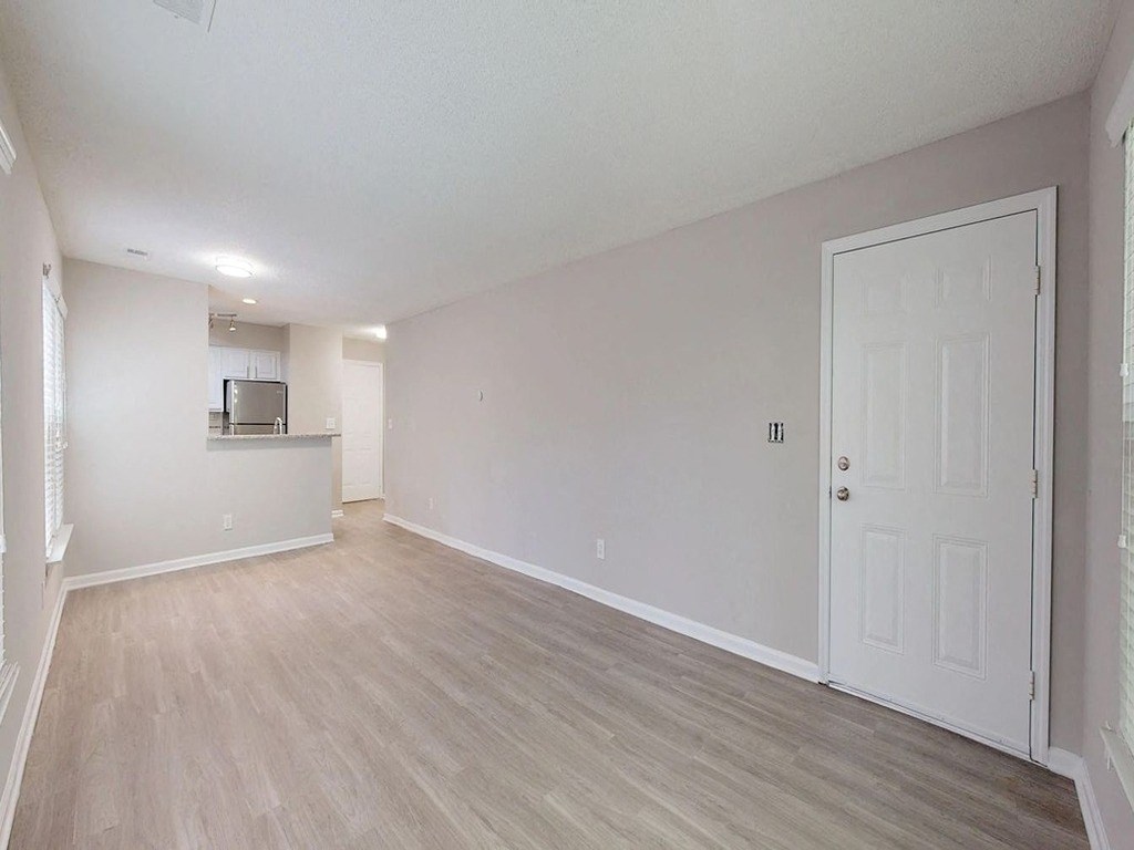 Spacious Living Area at Willow Bend Apartments, Durham
