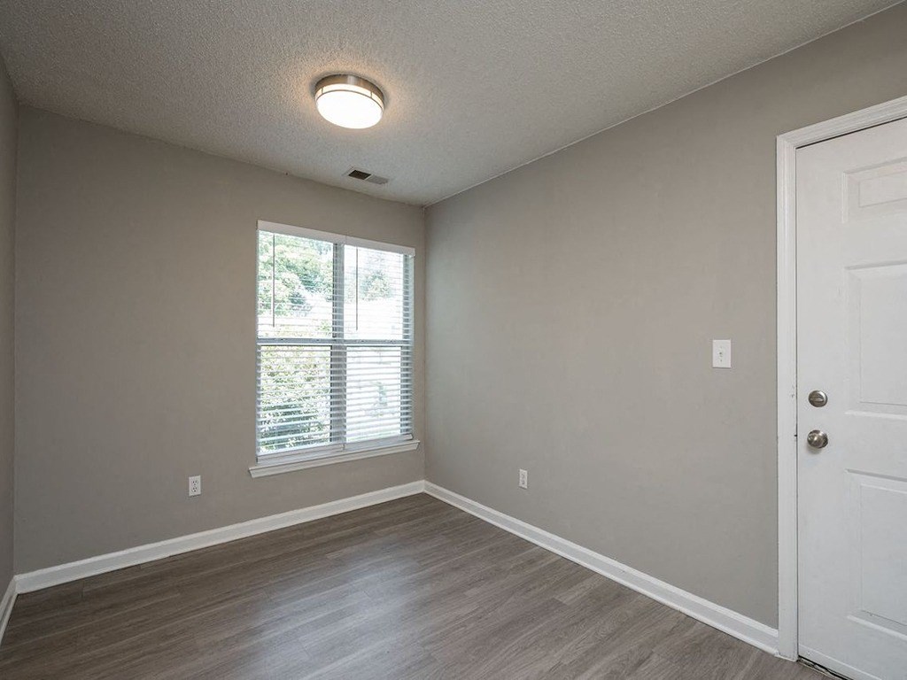 Vacant Bedroom at Willow Bend Apartments, Durham, North Carolina