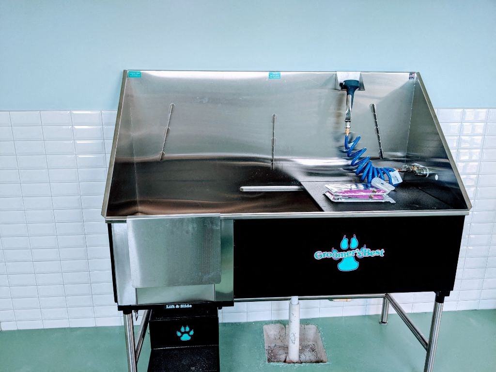 Pet bath grooming best amenity at The Venue at 109 Apartments , Tennessee, 37090