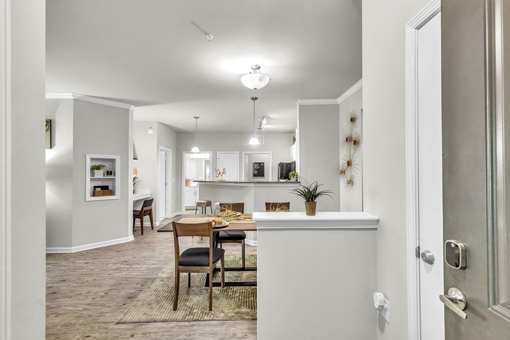 Apartment Dining at Sterling Creek at Richmond Hill, Richmond Hill, GA