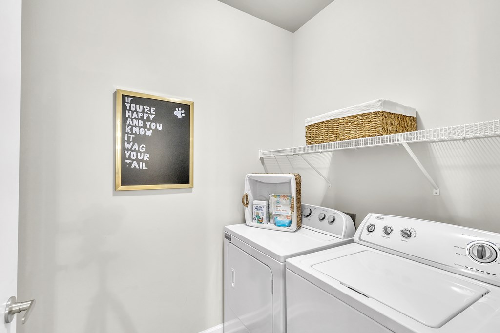 Laundry room with a washer and dryer at Sterling Creek at Richmond Hill, Richmond Hill