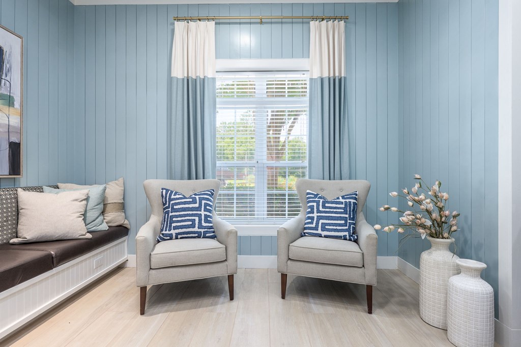 Reading Chairs at Spring Creek Apartments, Crestview