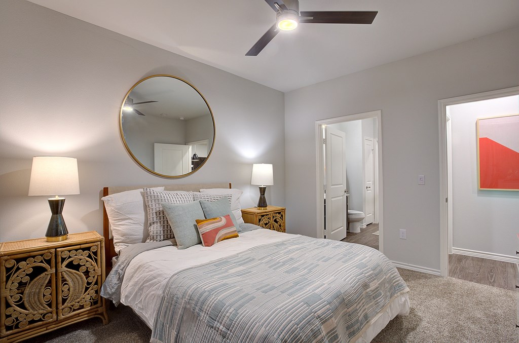 Large Bedroom En-Suite Bathroom at Edge and Stone, San Antonio, Texas