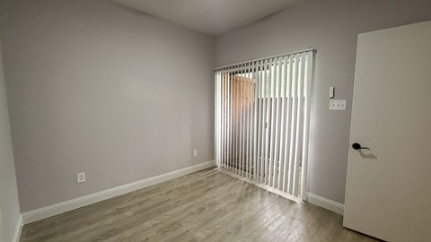 5757 Martel B5 1 Apartment for Rent