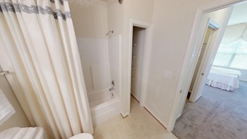 Clairmont Apartments 100 Arcadia Loop Yorktown Va Rentcafe