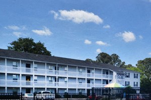 5535 E. Virginia Beach Blvd. 1-2 Beds Apartment for Rent - Photo Gallery 2