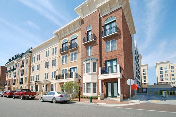 Belmont at Freemason exterior